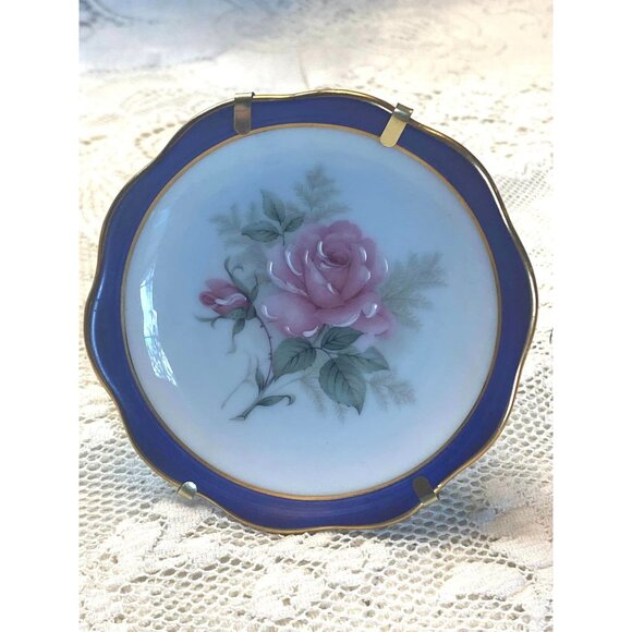 Vintage Limoges Porcelain Plate By Le Roy With Pink Roses & Gold Trim Made In Fr - Picture 1 of 6